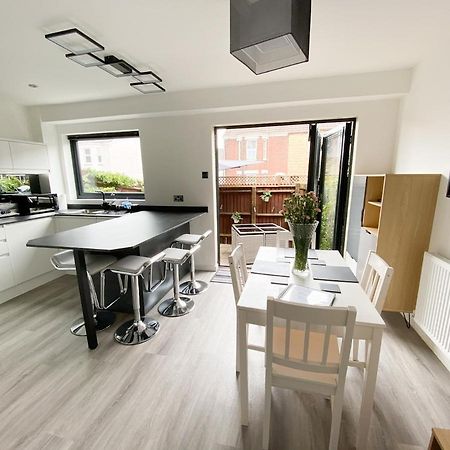 Harbourside House - Great Location - Parking - 2 En-Suites - Sleeps 5 Plus 1 Poole Exteriér fotografie