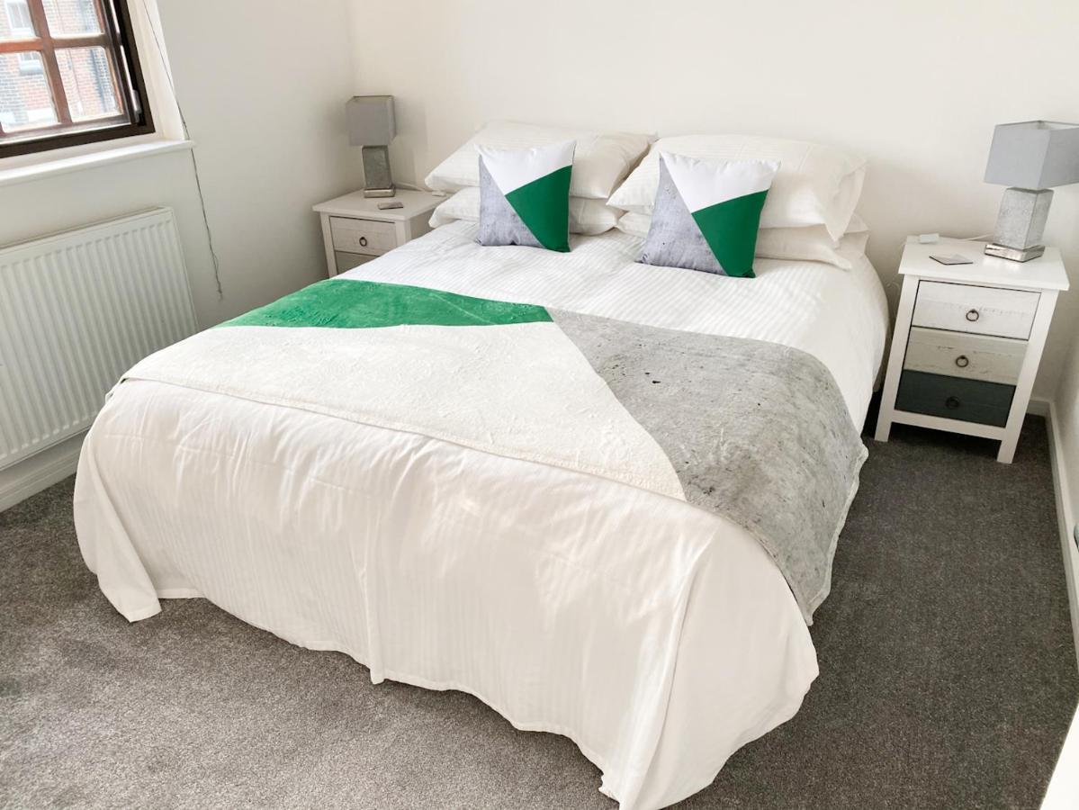 Harbourside House - Great Location - Parking - 2 En-Suites - Sleeps 5 Plus 1 Poole Exteriér fotografie